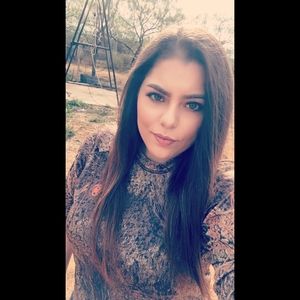 Meet your Posher, Victoria